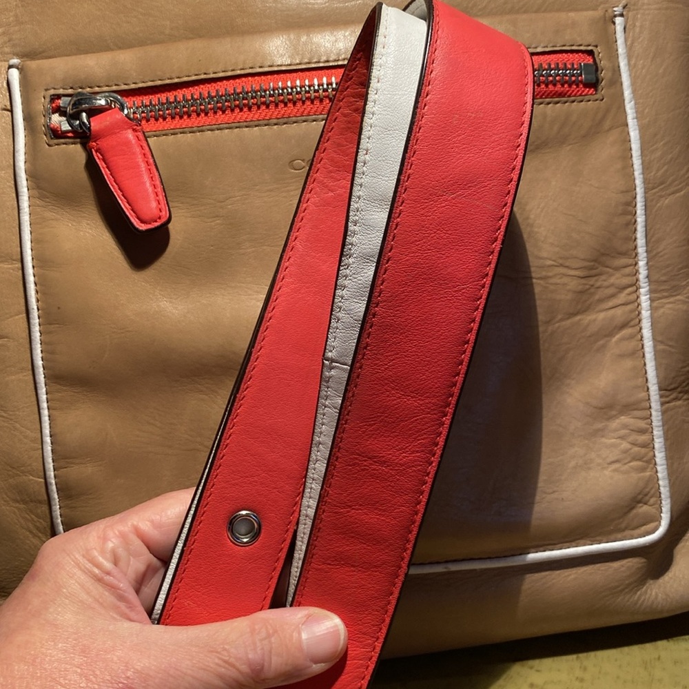 Coach Legacy Duffle - Taupe and Coral, two-way strap (22414) Large - Picture 4 of 16